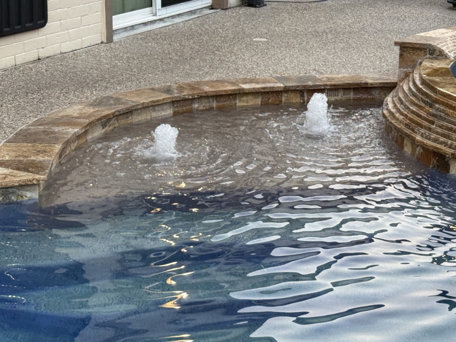 Pool fountain jets